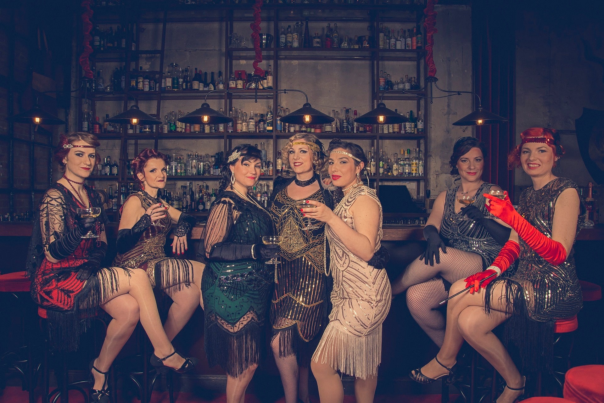 how to dress for roaring 20's party What to Wear to a 1920s Great Gatsby Style Party -