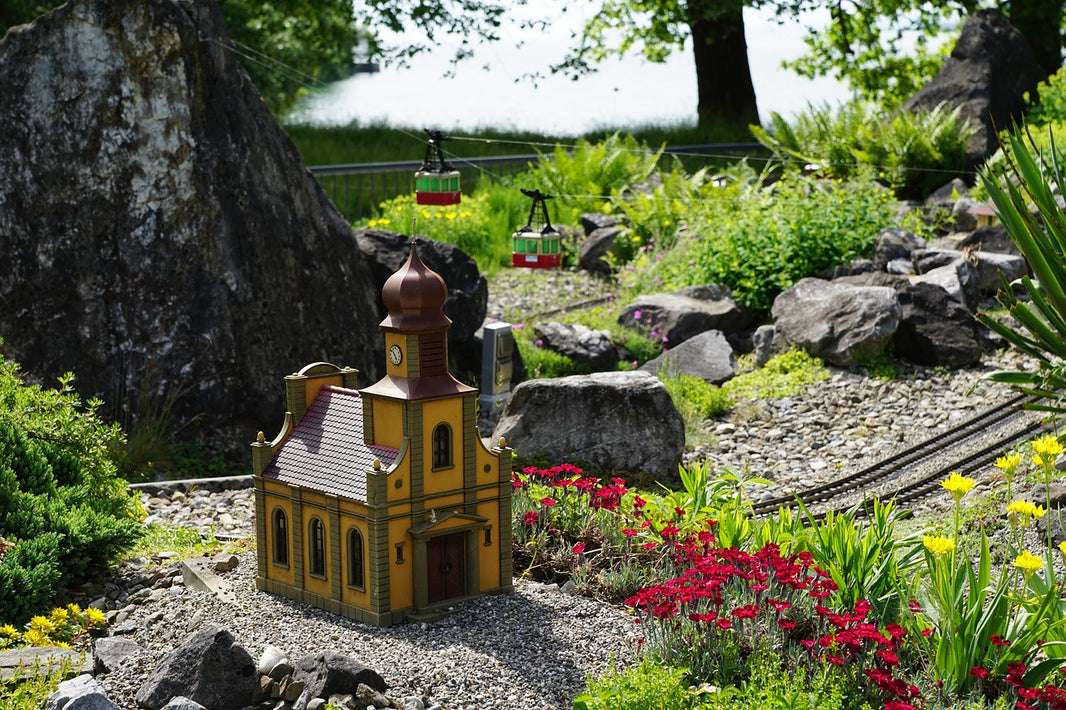 What is Miniature Art?